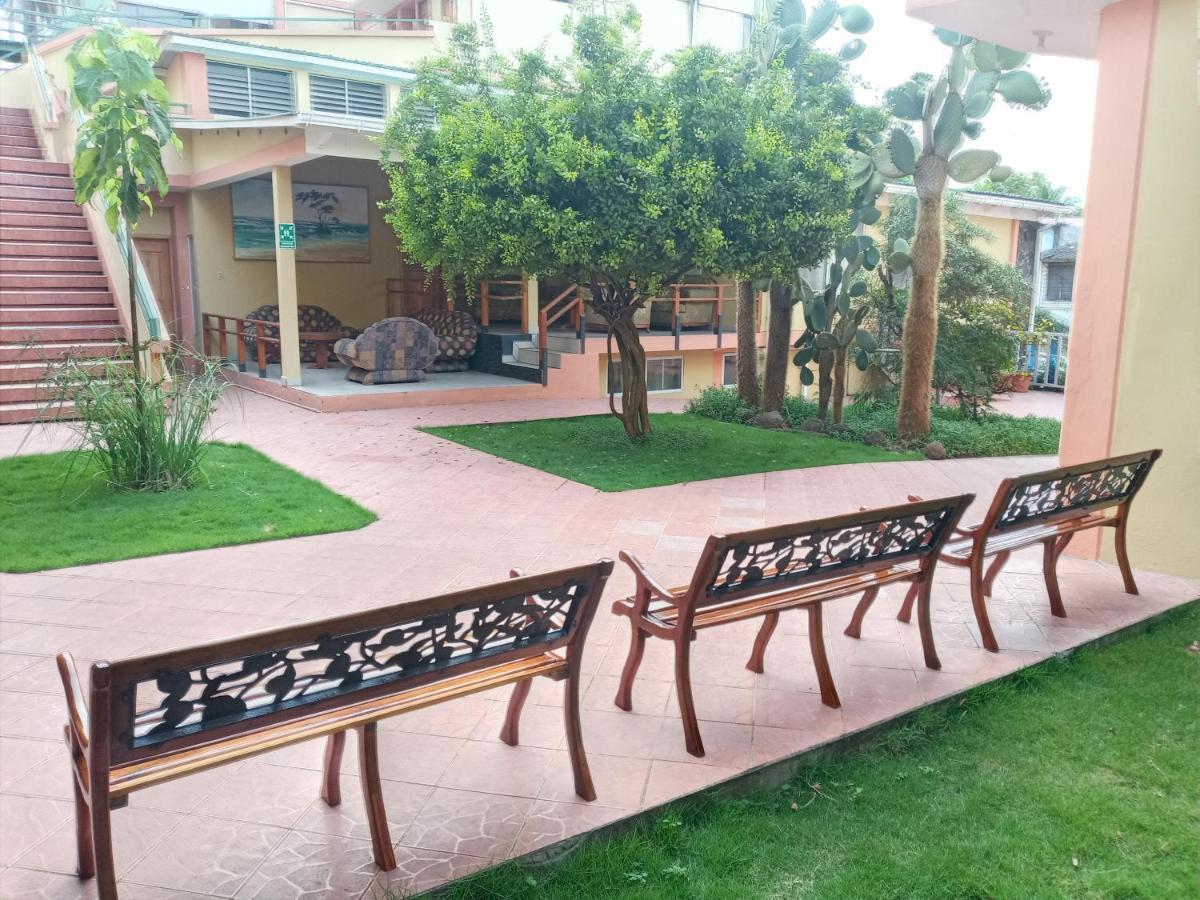 Hotel Palmeras Galapagos Puerto Ayora  Ngoại thất bức ảnh